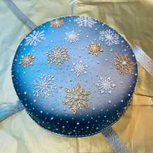 Load image into Gallery viewer, Let it Snow - Sari Cakes
