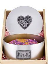 Load image into Gallery viewer, Gold - Sari Cakes