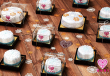 Load image into Gallery viewer, Snowflake Gift Set - Sari Cakes 